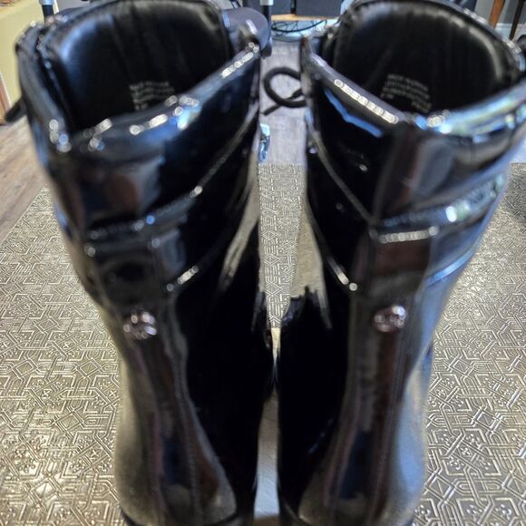 🐢 MICHAEL MICHAEL KORS Rosario Lace-up Bootie In Black Patent Leather 8.5 LN! - Picture 11 of 16
